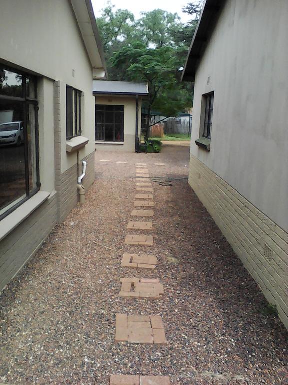 Elephant Lodge Guesthouse Vanderbijlpark Exterior foto